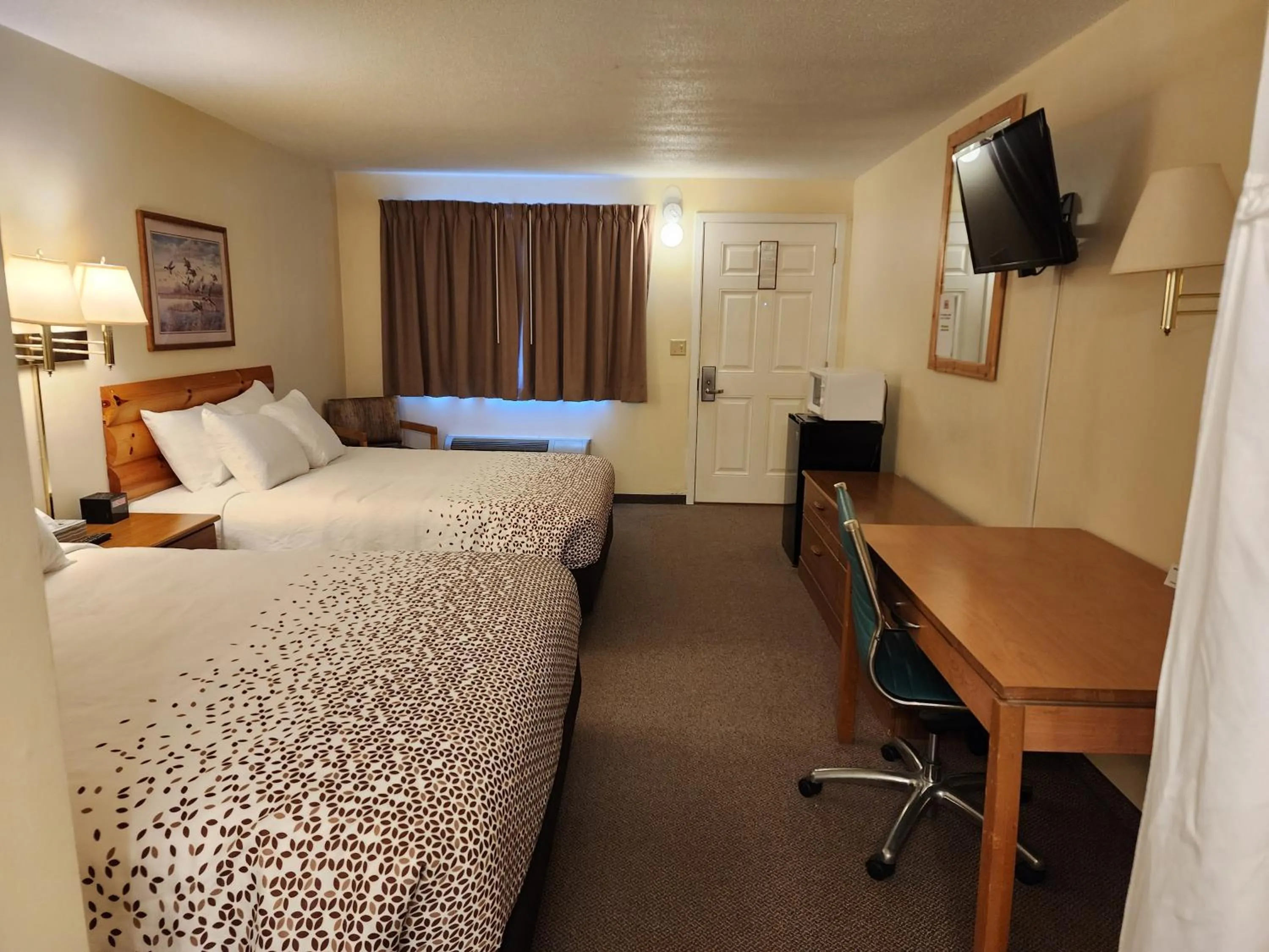 TV and multimedia in Grantsburg Inn
