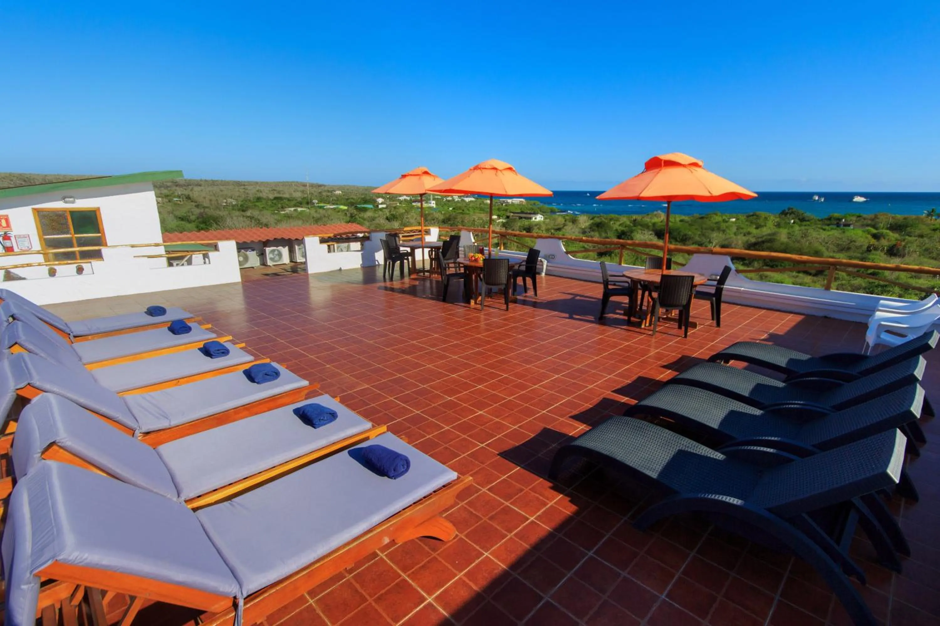 Property building in Hotel La Casa de Judy