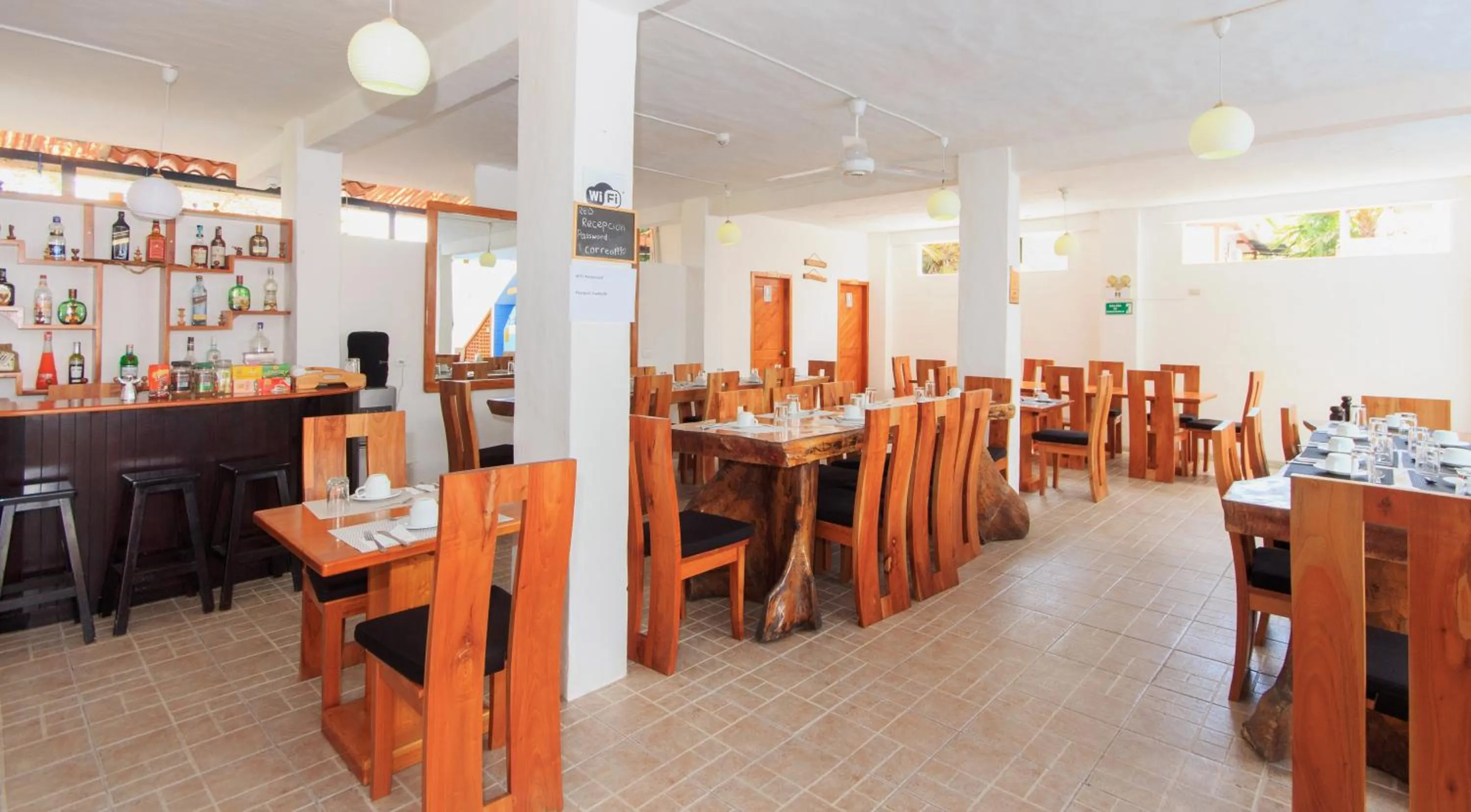 Restaurant/places to eat in Hotel La Casa de Judy