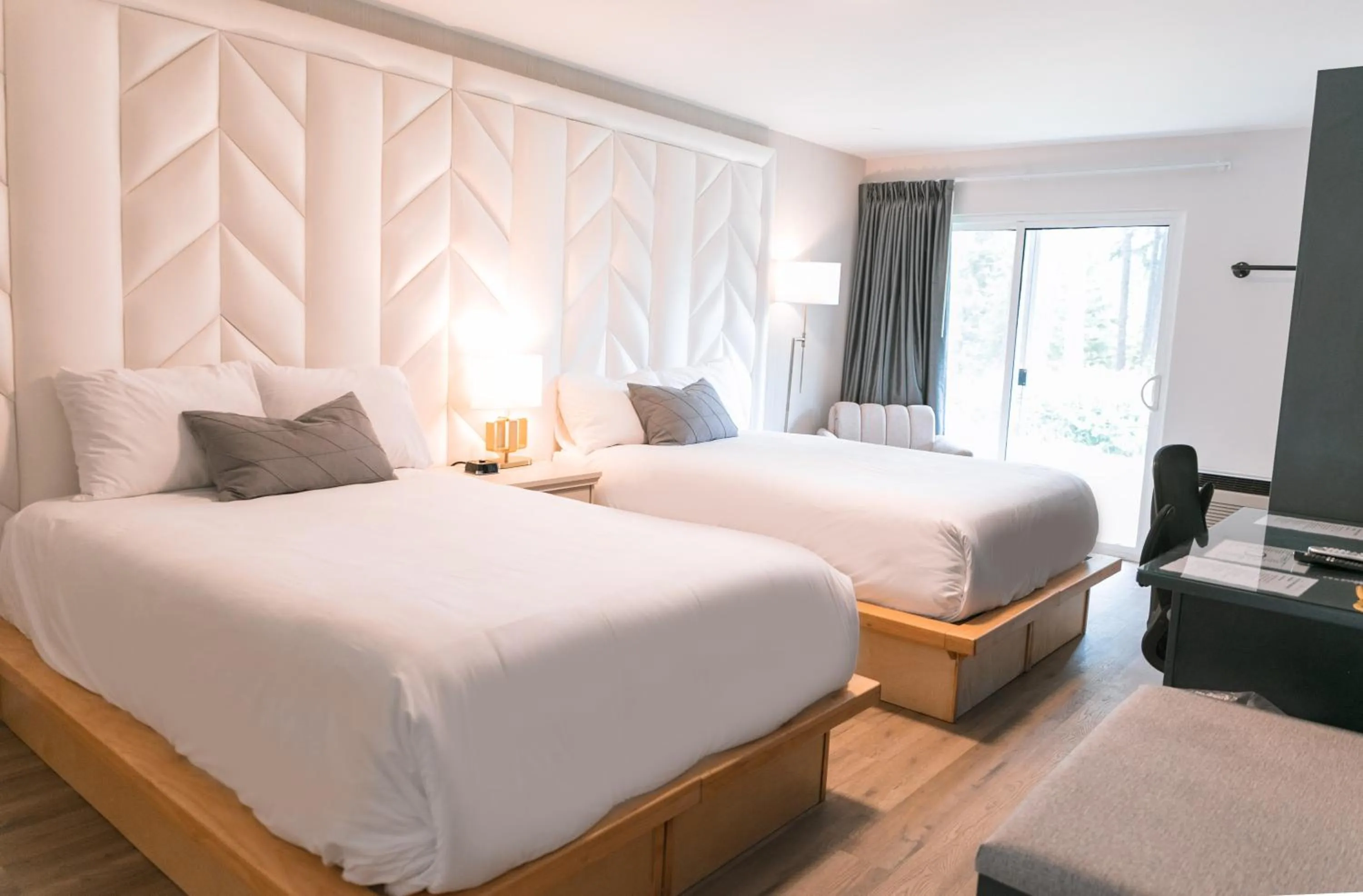 Bed in Hotel Civilia Lakeside by Civilia Golf Retreat