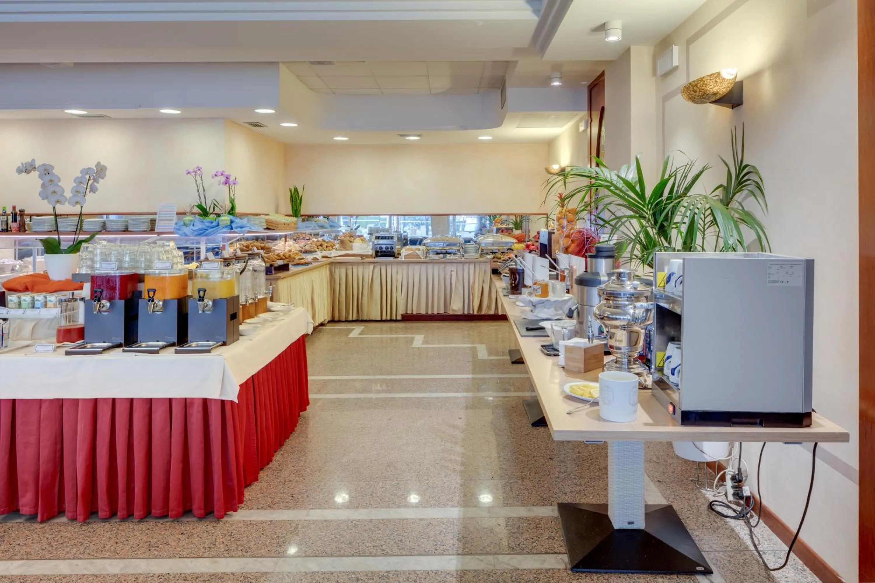 Breakfast in Hotel Sportsman