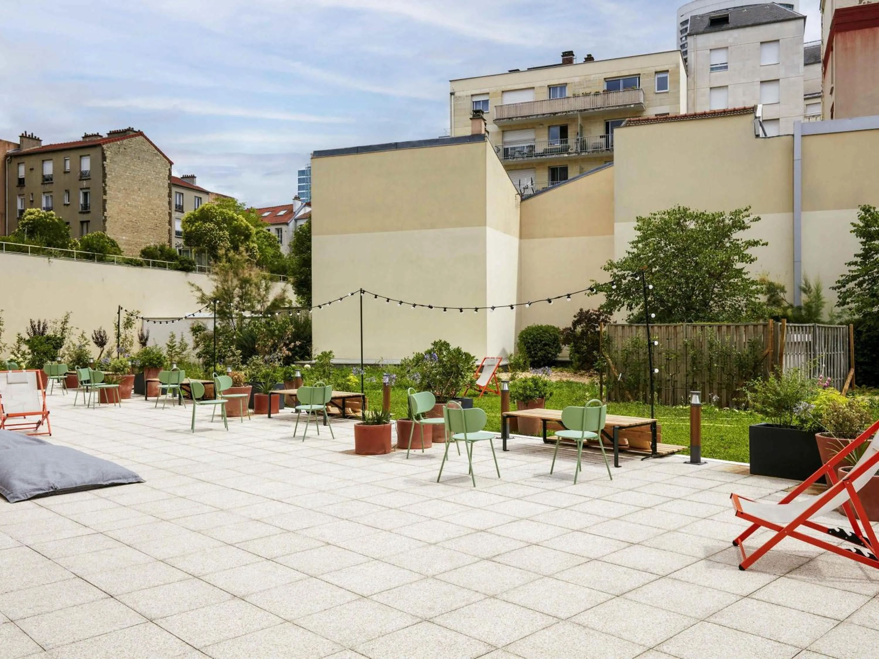 Property building in Aparthotel Adagio Access La Défense Puteaux