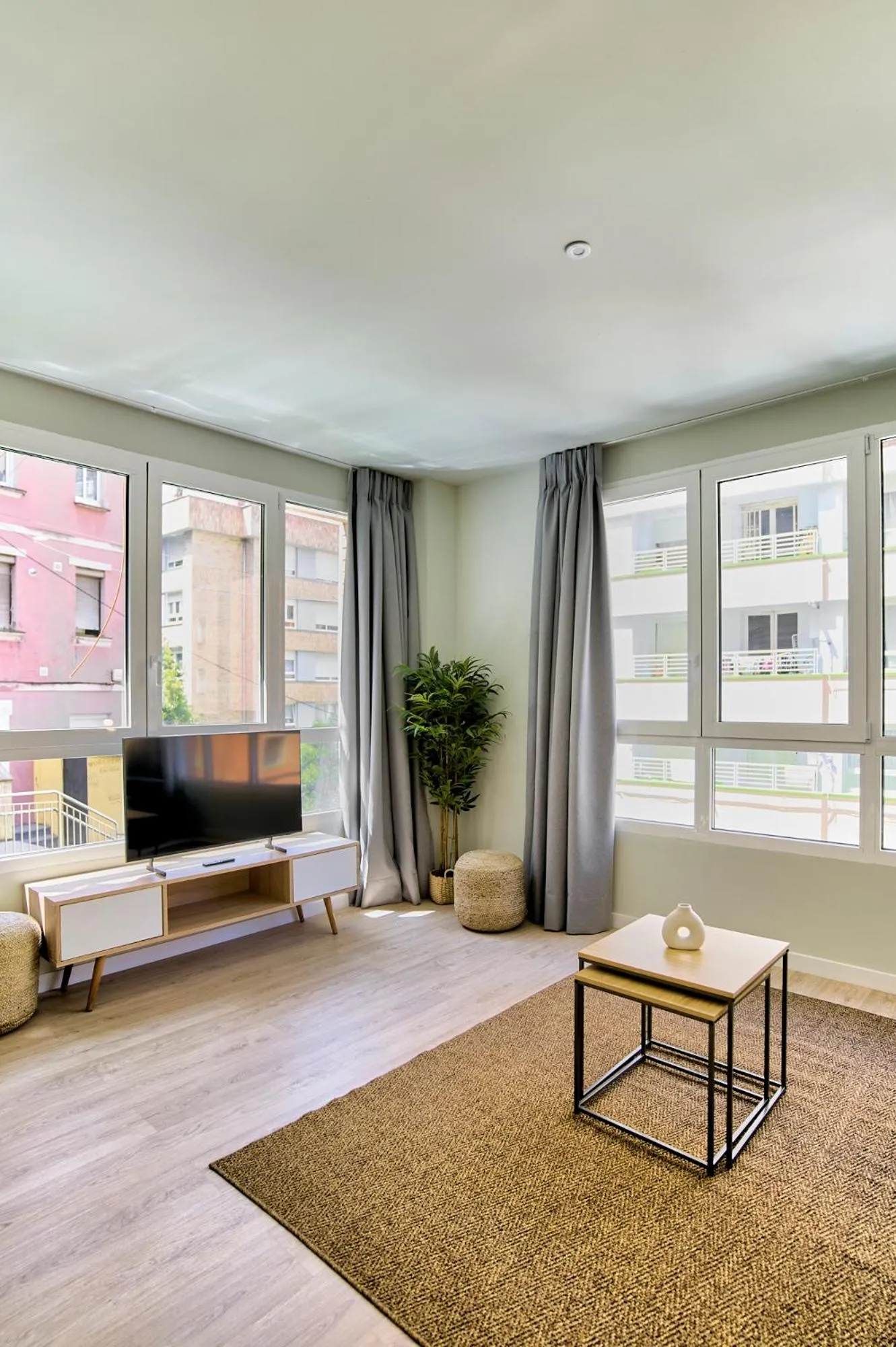 TV and multimedia in Apartamentos Olivia by gaiarooms