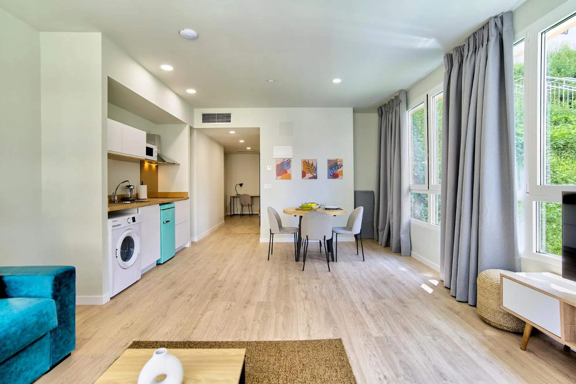 Photo of the whole room in Apartamentos Olivia by gaiarooms