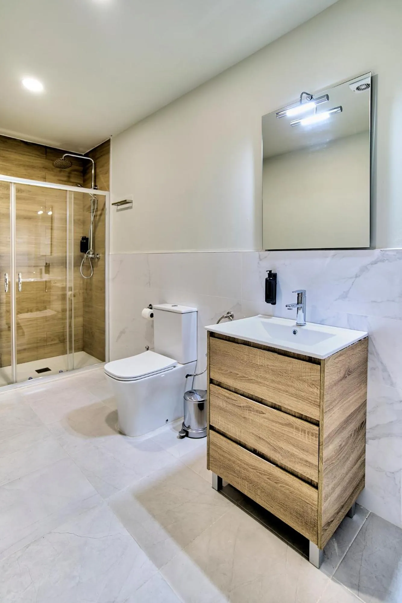 Shower in Apartamentos Olivia by gaiarooms