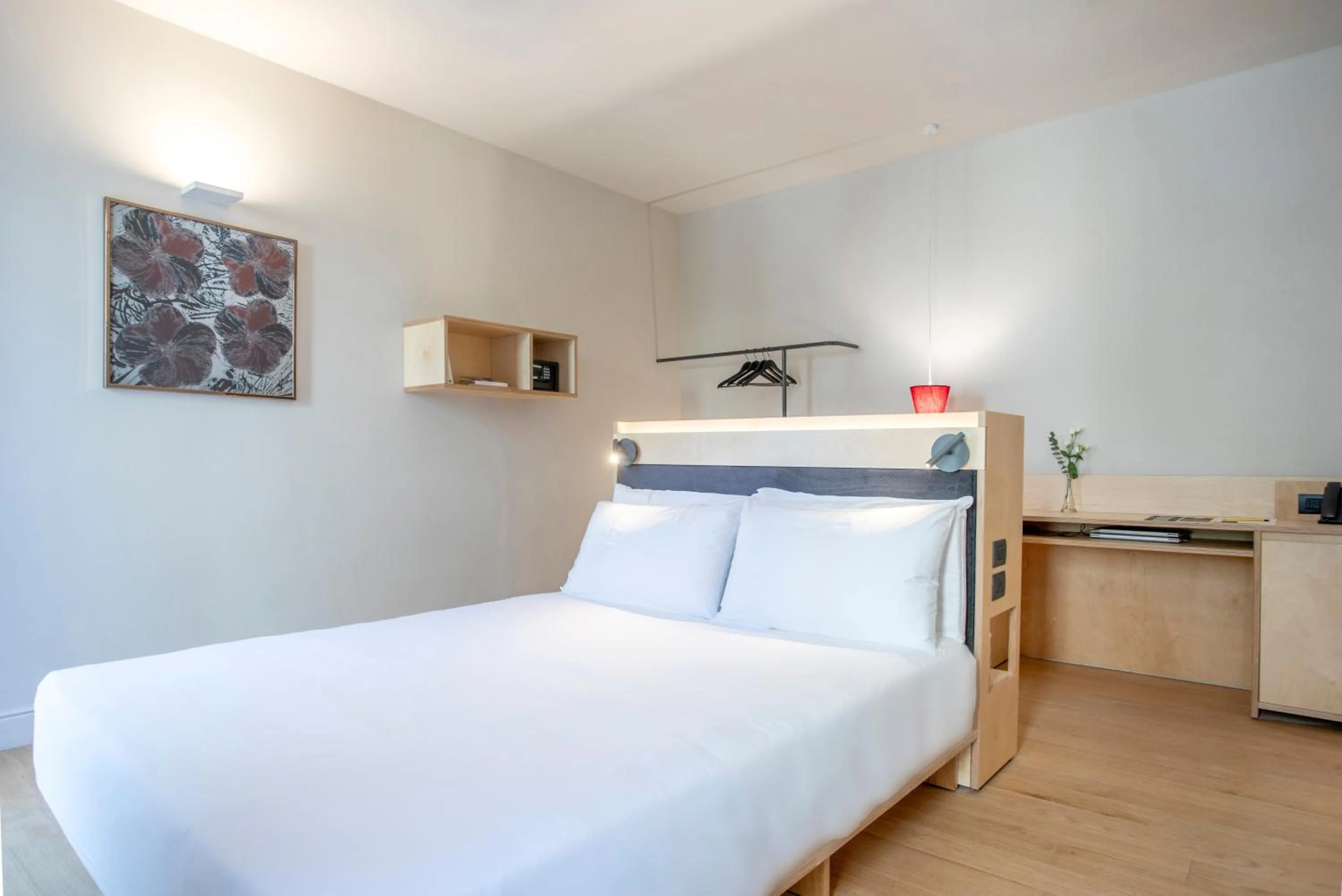 Photo of the whole room, Bed in Hotel Casa W