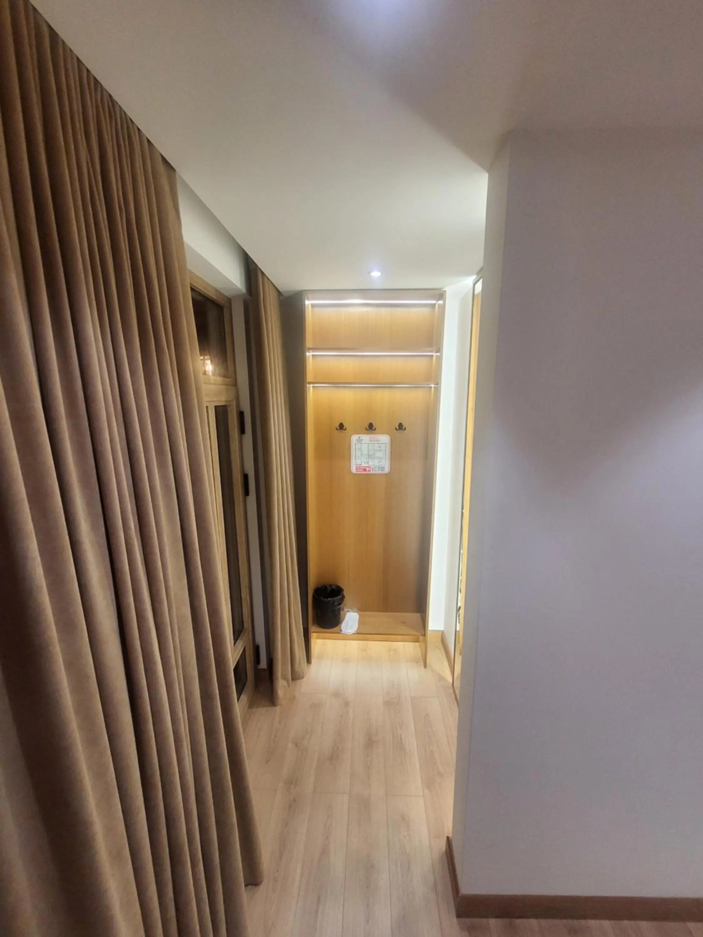 wardrobe in Sarhad Hotel