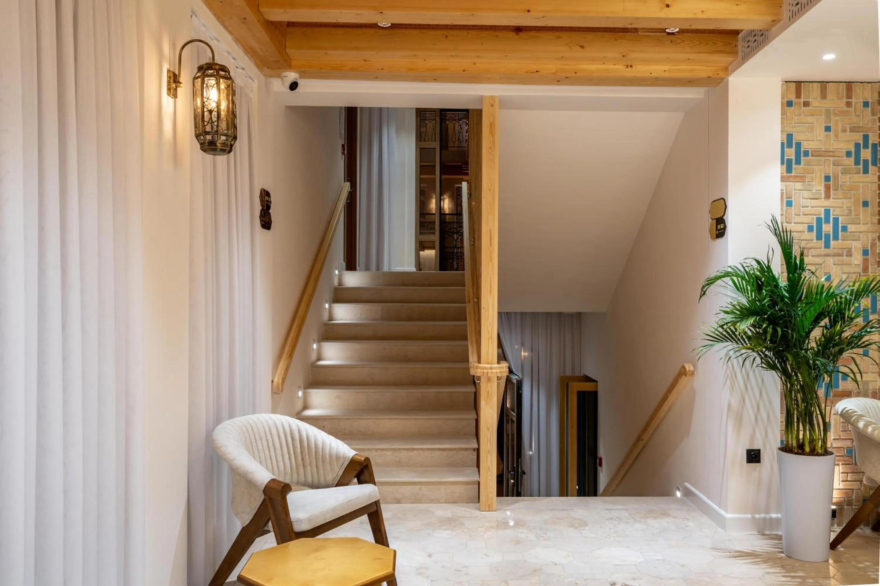 Living room in Sarhad Hotel