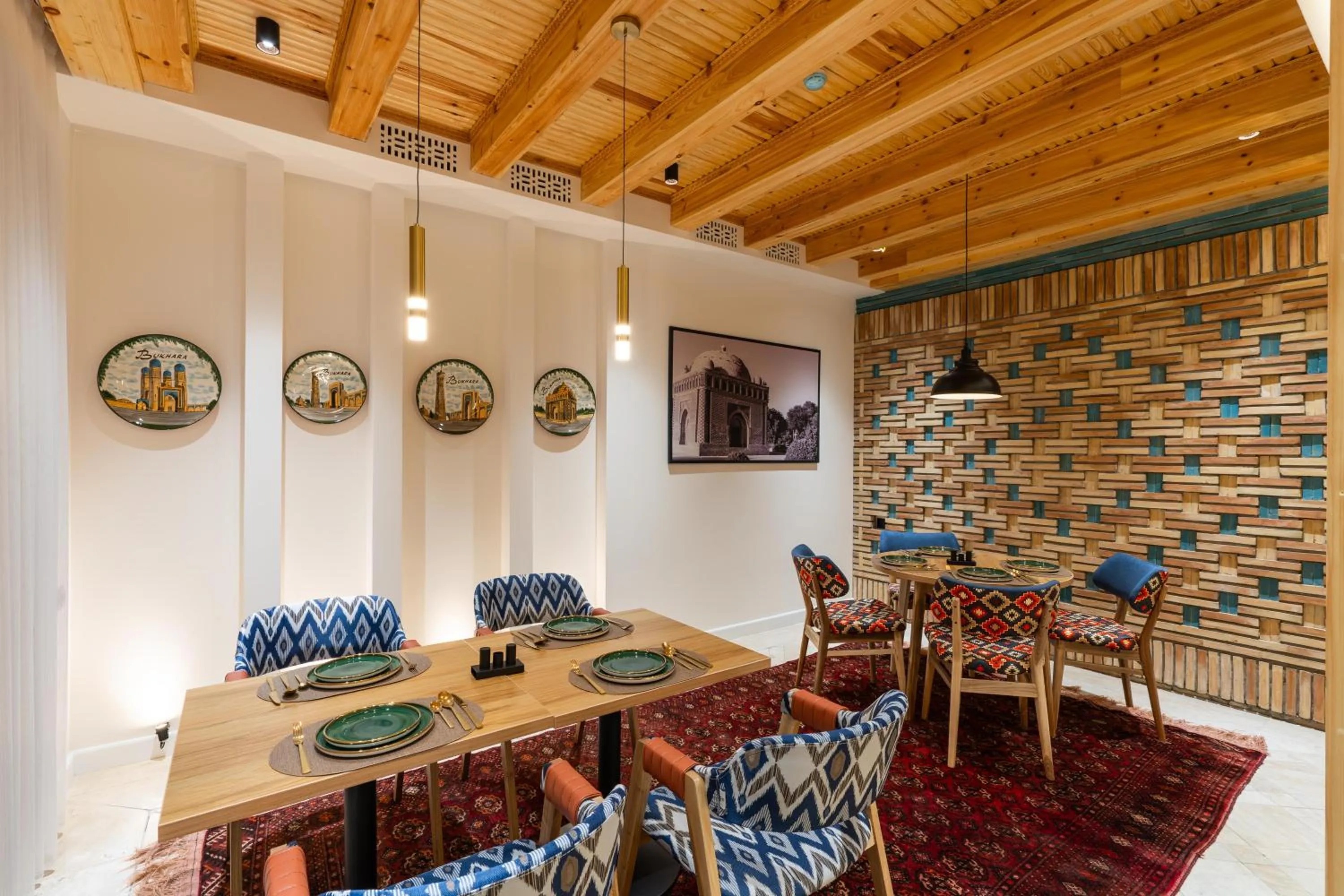 Restaurant/places to eat in Sarhad Hotel