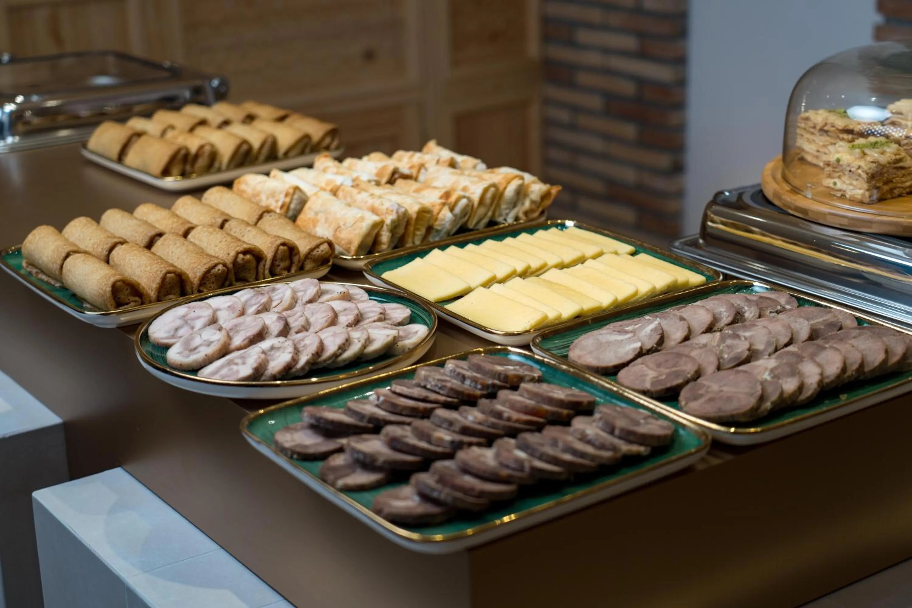 Food and drinks in Sarhad Hotel