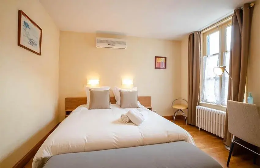 Standard Double Room in Hôtel du Centre - Le restaurant Standard Double Room in Hôtel du Centre - Le restaurant