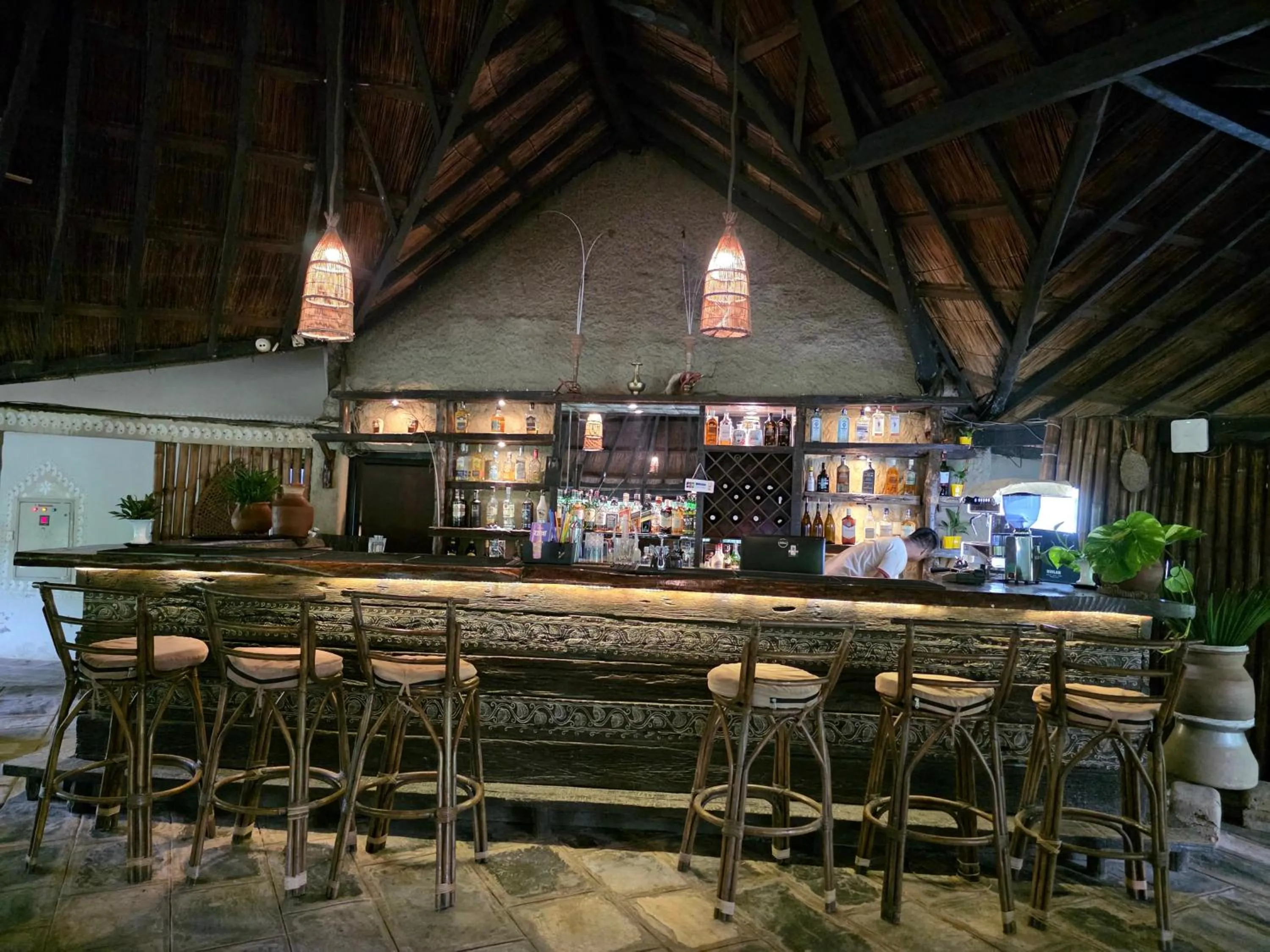 Restaurant/places to eat in Siddhartha Wildlife Retreat