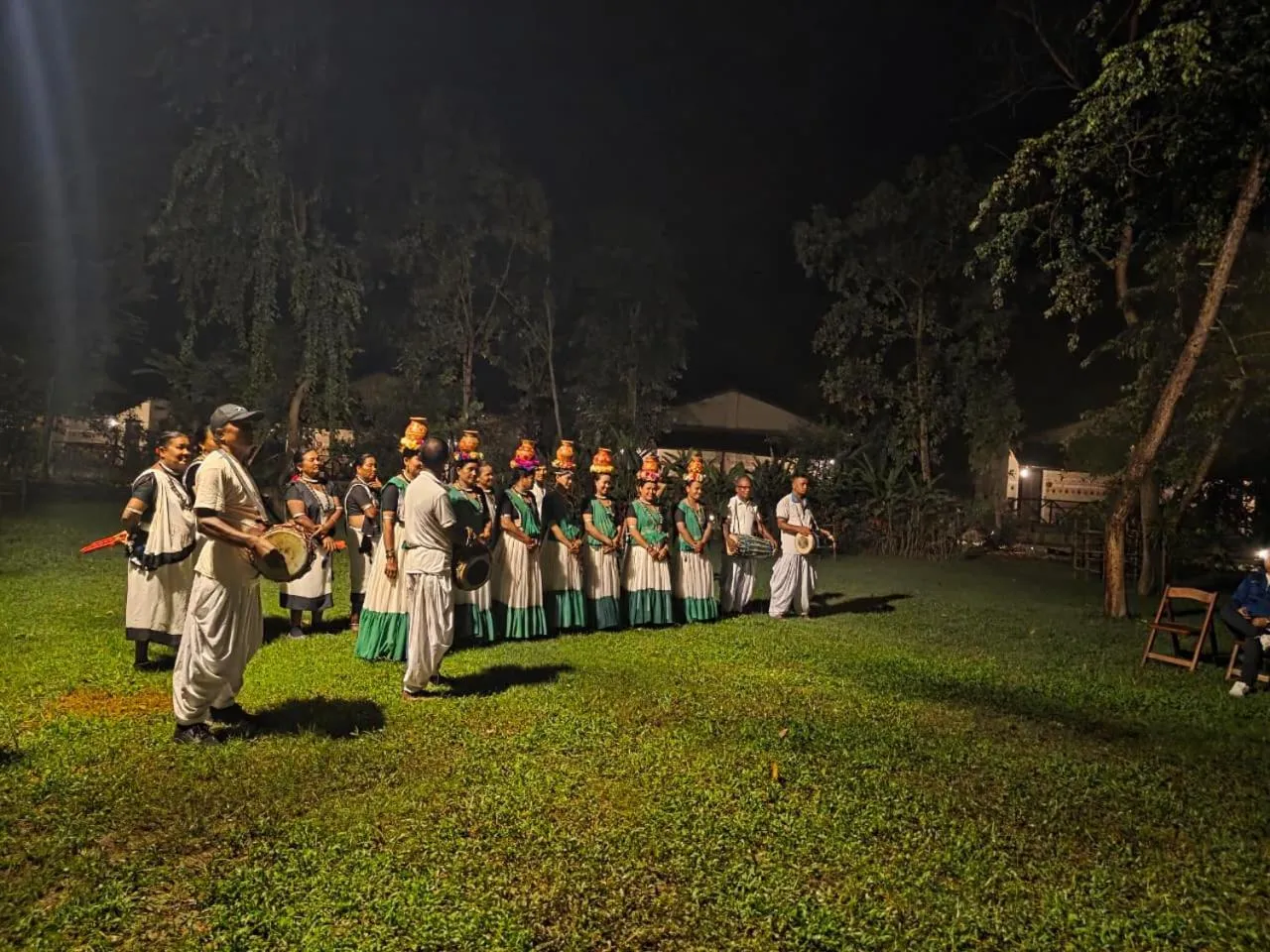 group of guests in Siddhartha Wildlife Retreat