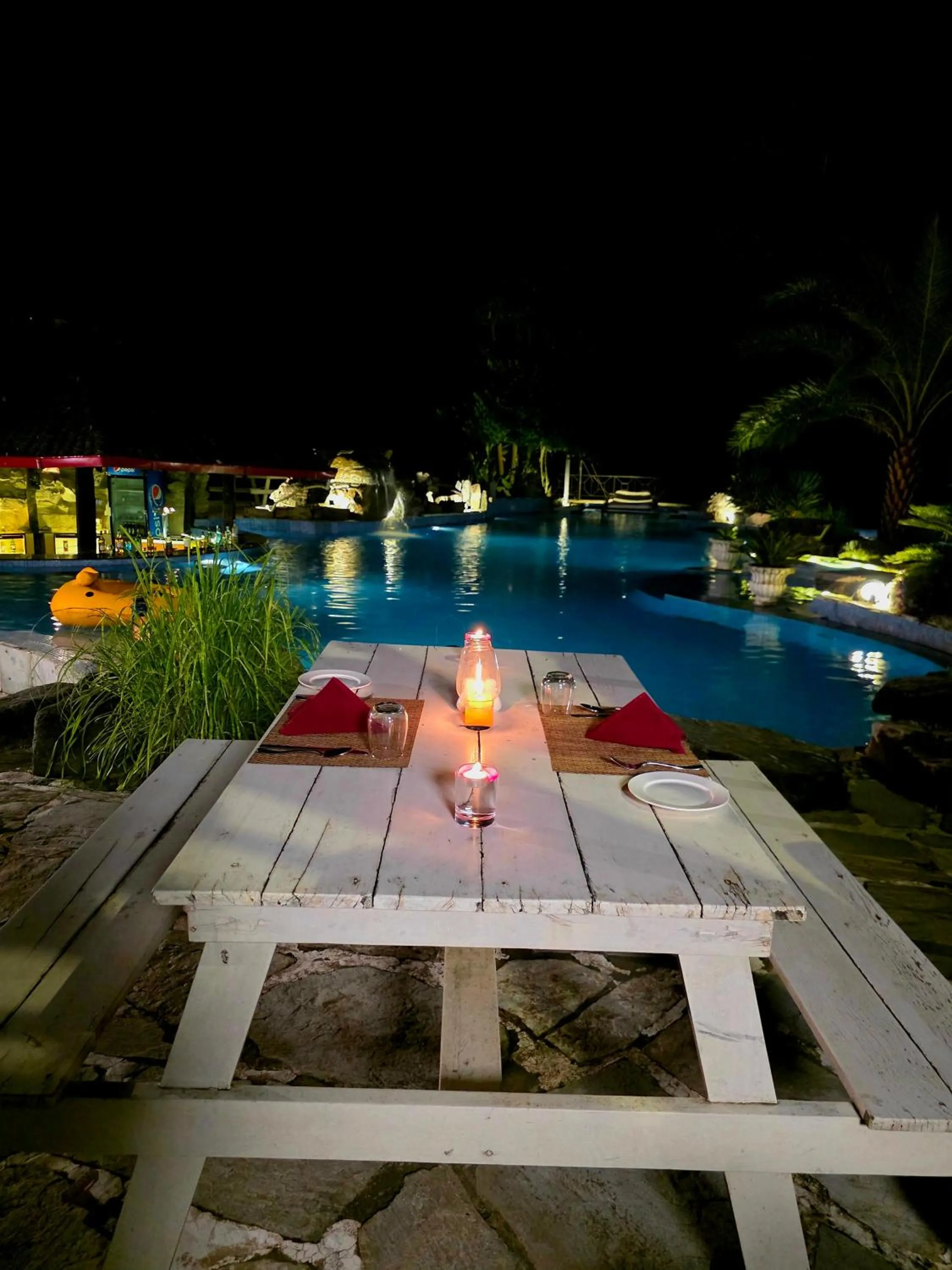 Restaurant/places to eat in Siddhartha Wildlife Retreat