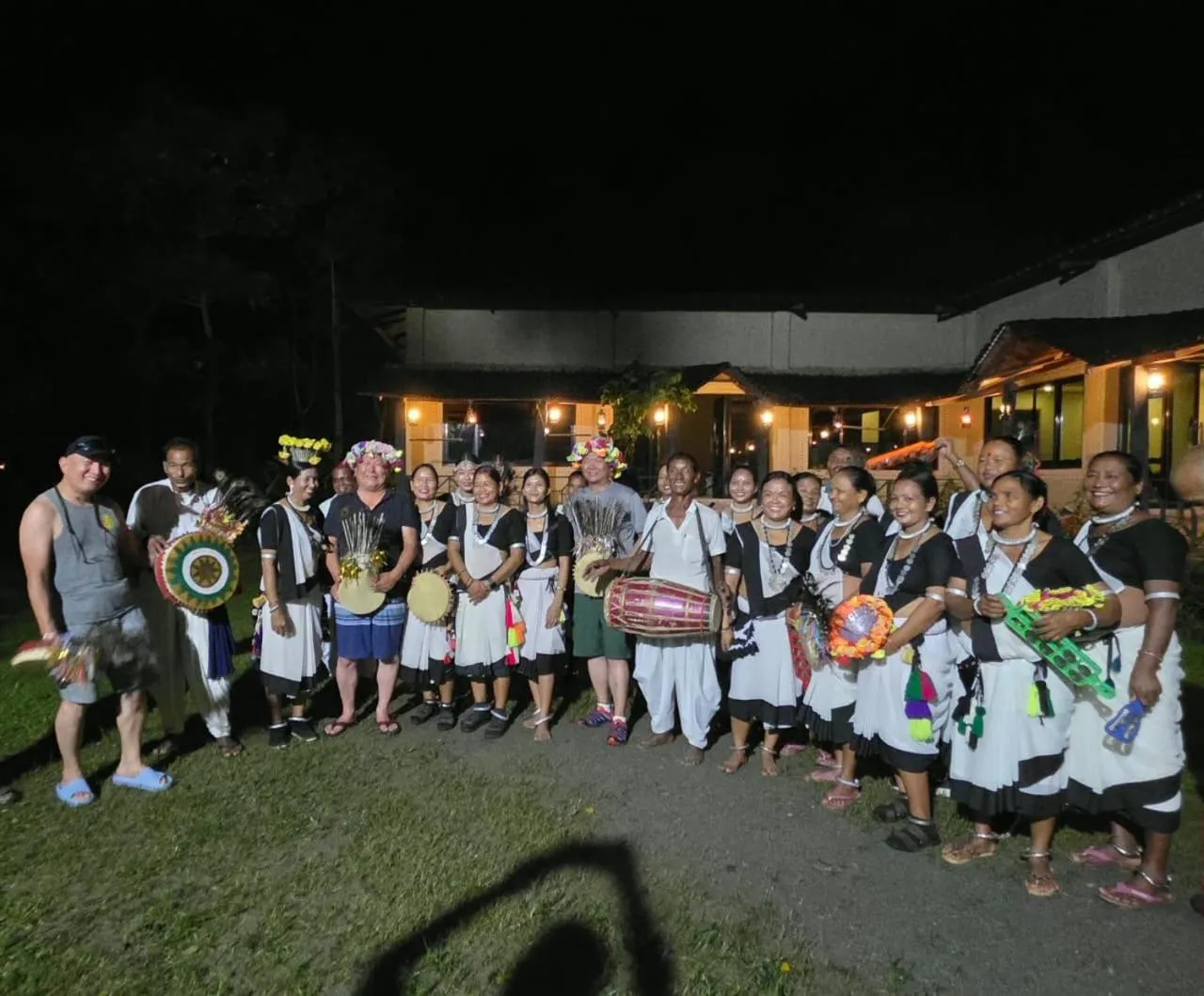 group of guests in Siddhartha Wildlife Retreat