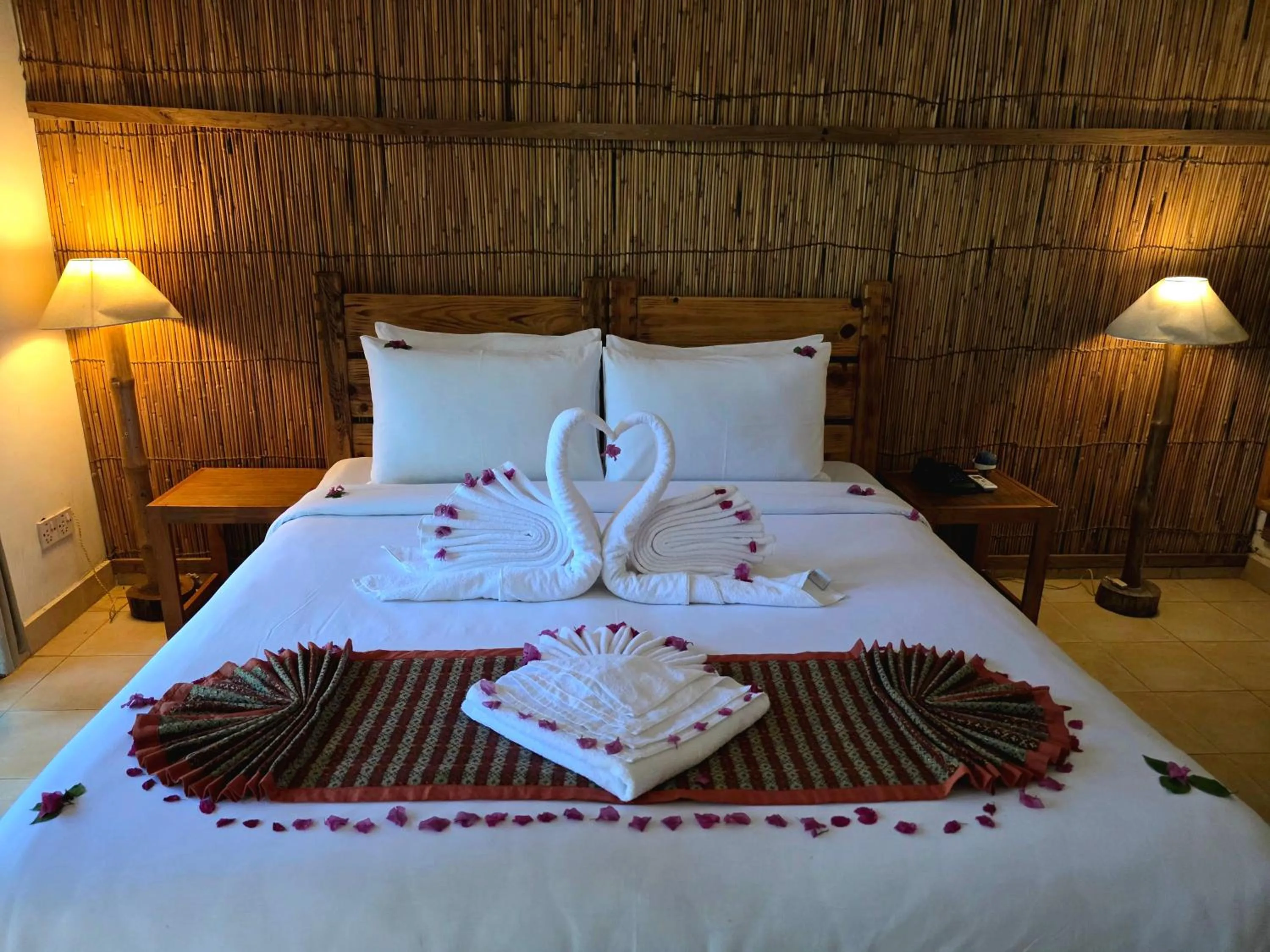 Bedroom, Bed in Siddhartha Wildlife Retreat