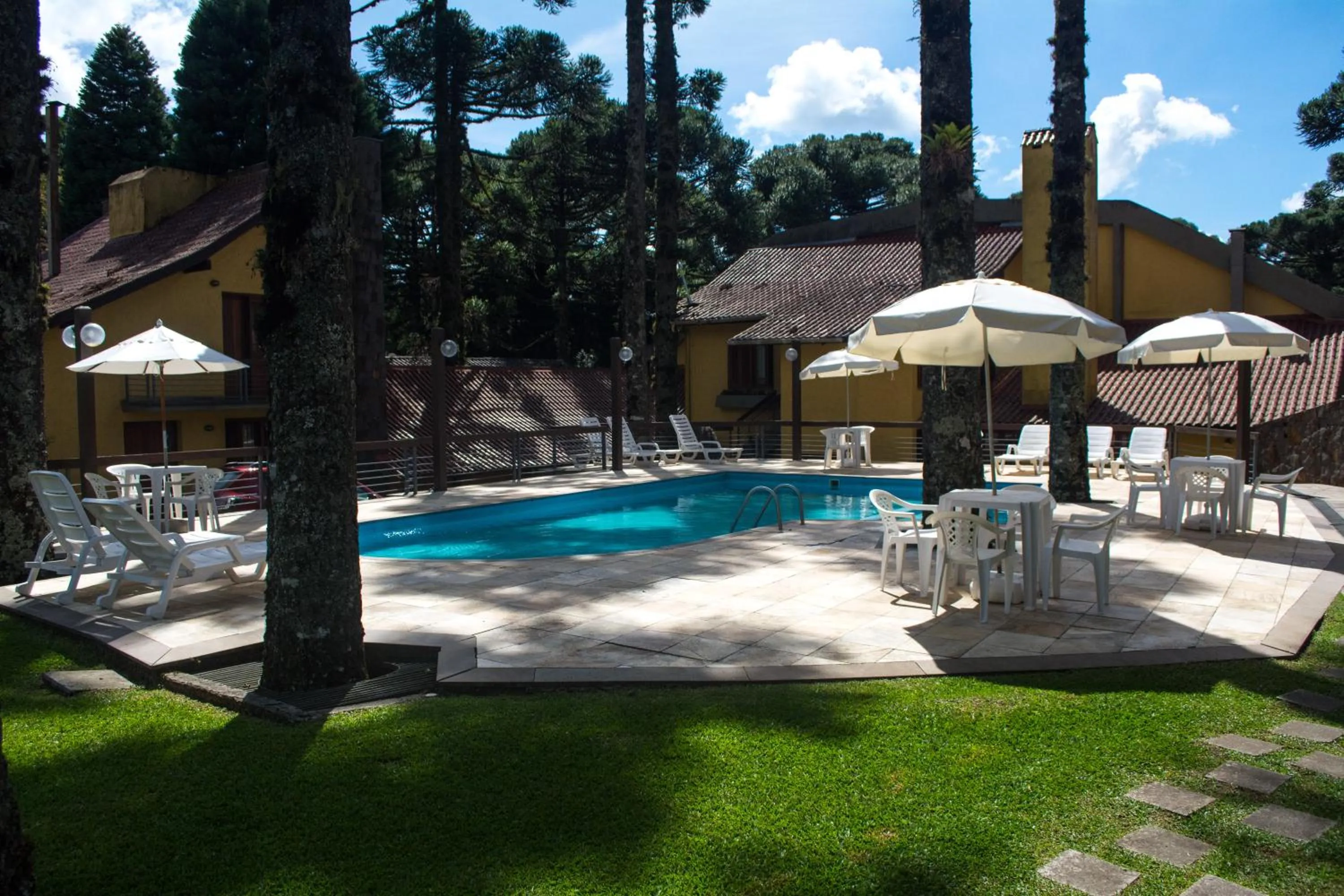 Garden in Estalagem Vila Suzana - Quadra de Beach Tennis Indoor