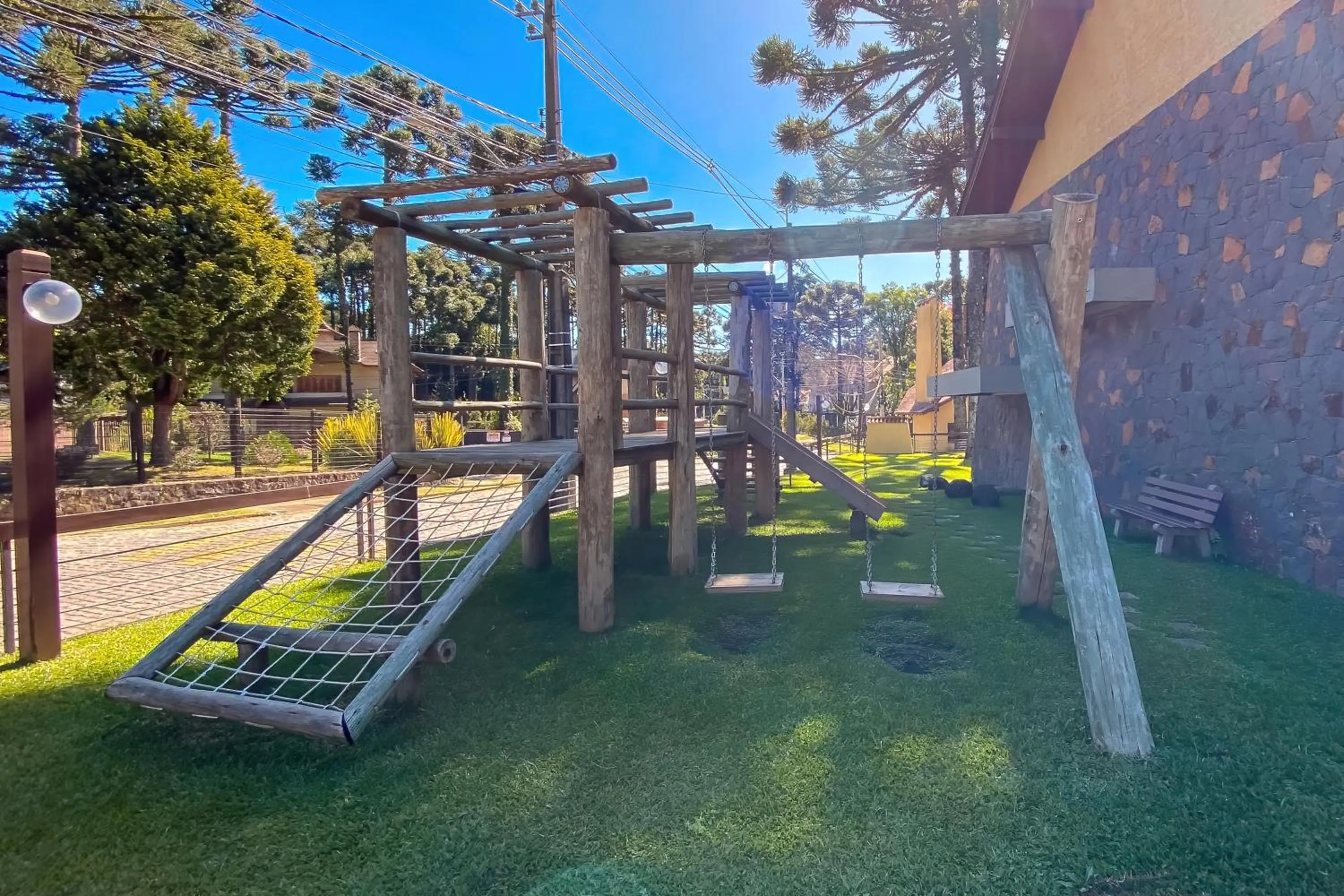 Garden in Estalagem Vila Suzana - Quadra de Beach Tennis Indoor