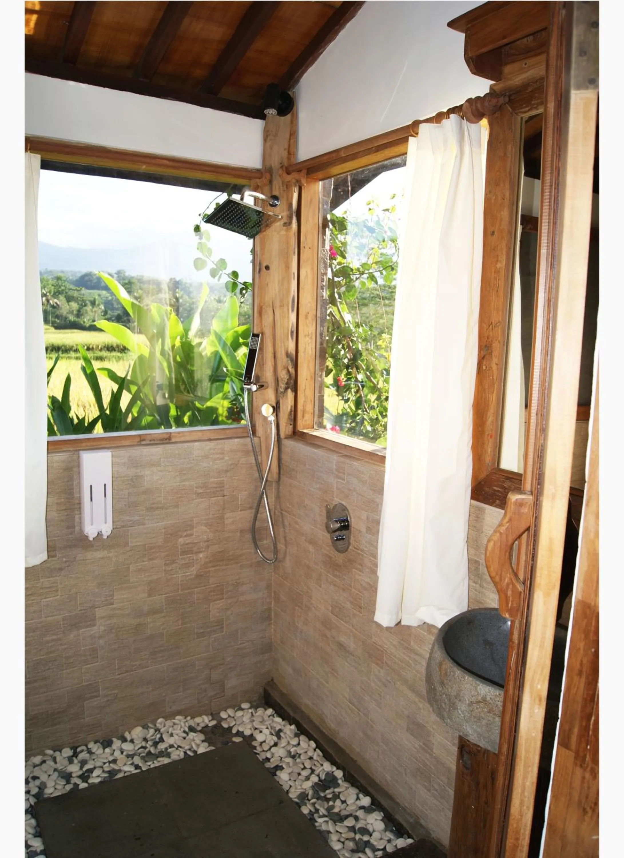 Shower in Ti Amo Bali