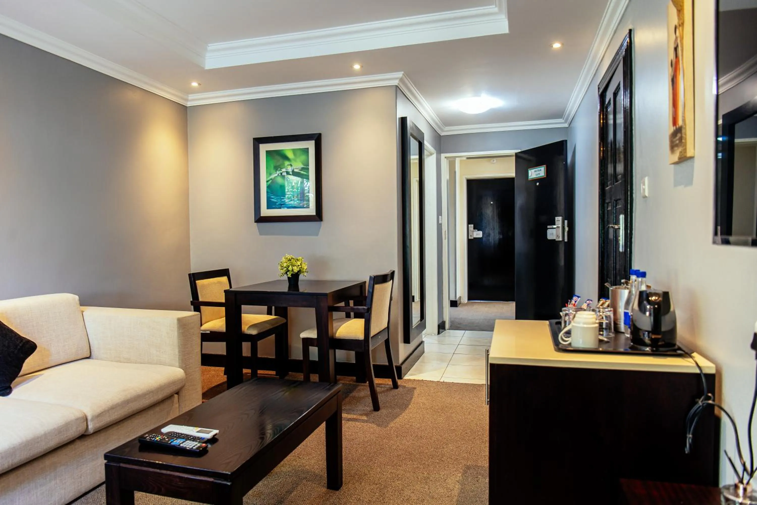 Coffee/tea facilities in Cresta Lodge Gaborone