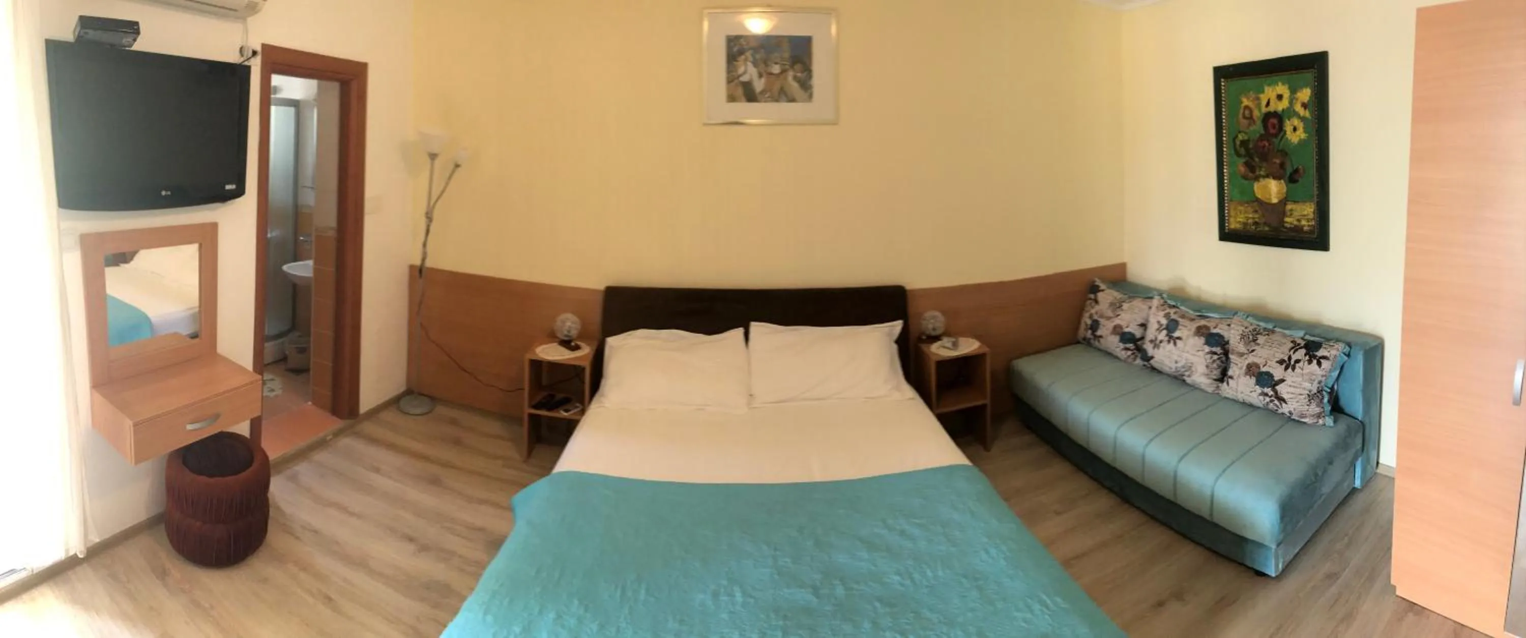 Bed in Apartments Sveti Stefan MNE