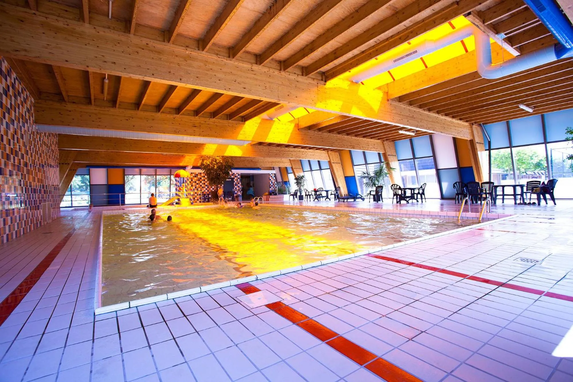 Swimming pool in EuroParcs Schoneveld