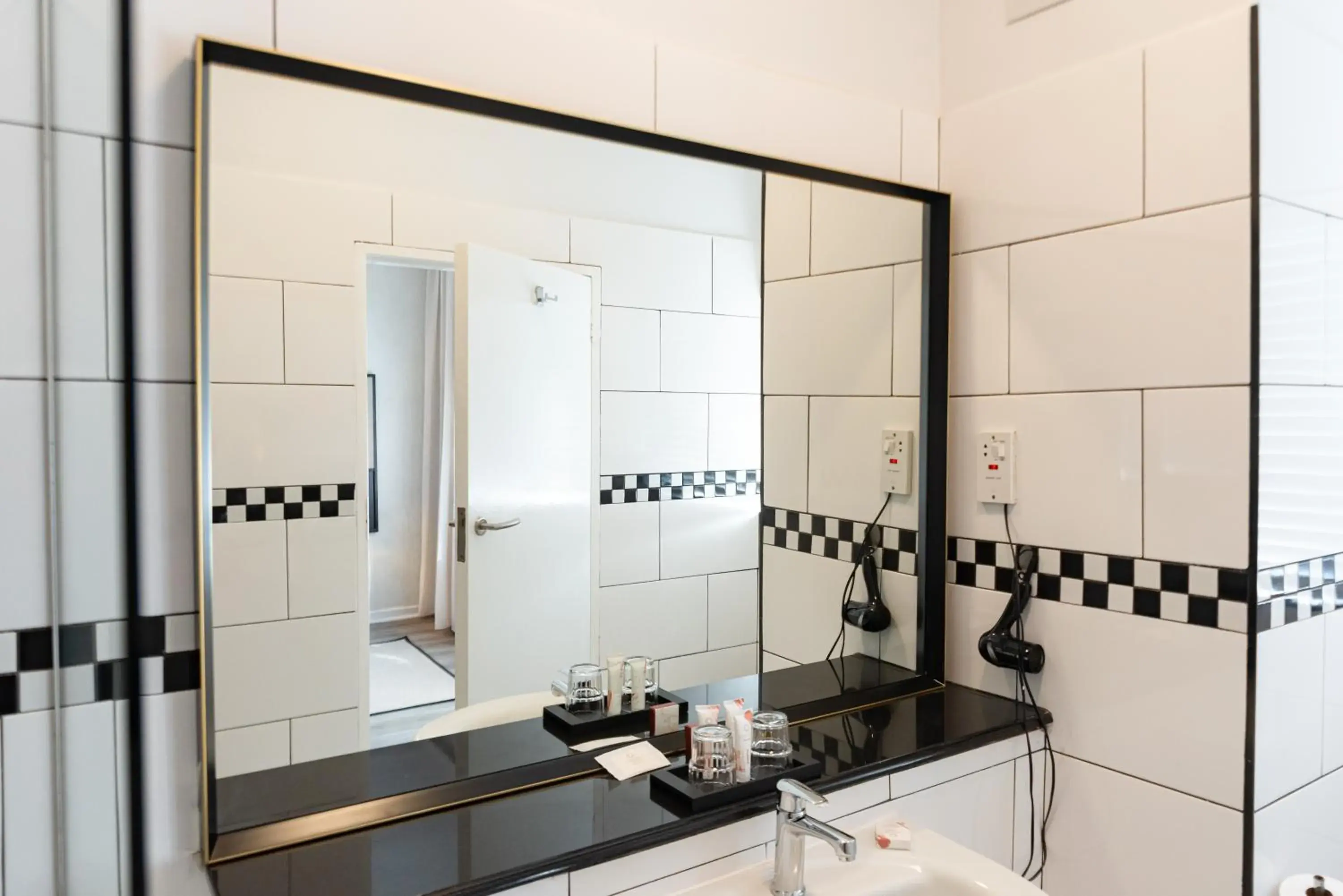 Standard Double Room in Cresta Churchill Hotel Standard Double Room in Cresta Churchill Hotel