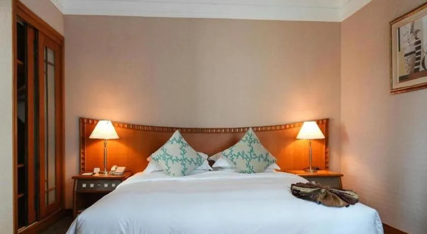 Bed in Haihua Hotel Hangzhou