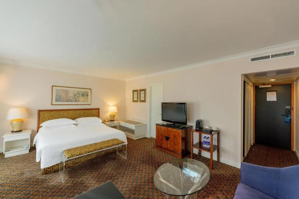 Bed in Grand Skylight Hotel Royal, Beijing