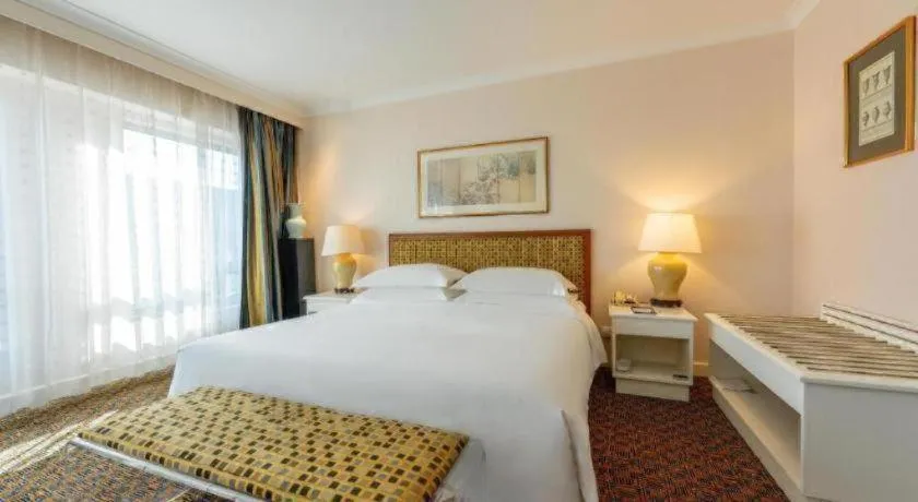 Bed in Grand Skylight Hotel Royal, Beijing