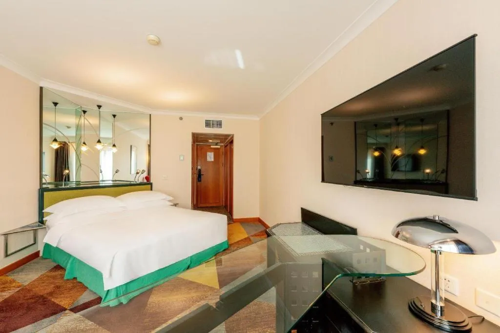 Bed in Grand Skylight Hotel Royal, Beijing