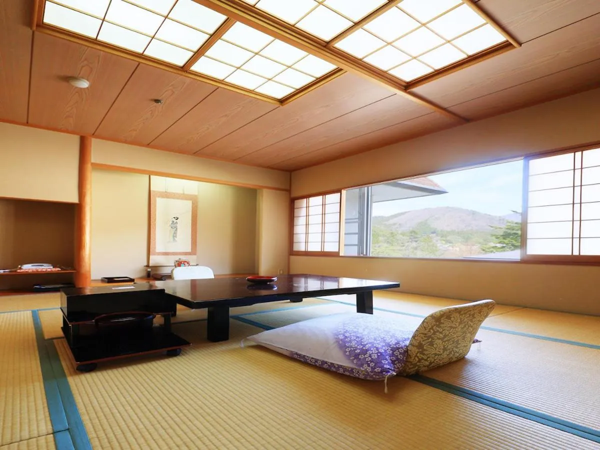 Photo of the whole room, Bed in Kinugawa Onsen Hana no Yado Matsuya