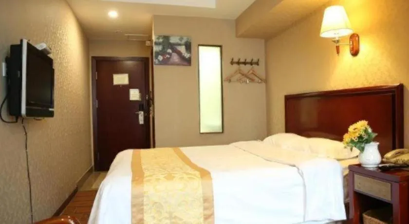 Bed in GreenTree Inn Harbin Central Avenue