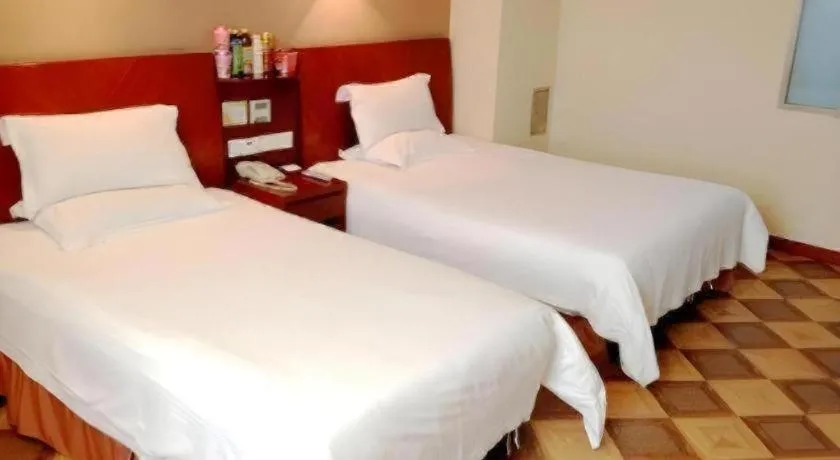Bed in GreenTree Inn Rizhao Train Station