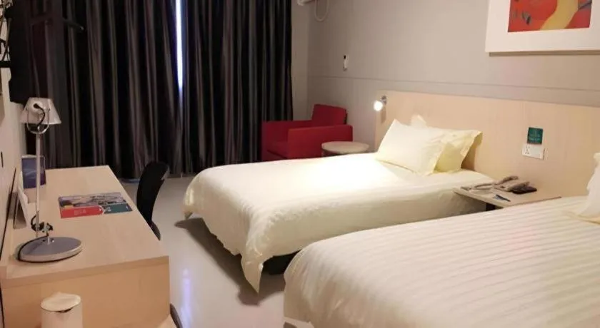 Bed in Jinjiang Inn Shanghai Minhang Zhuanqiao