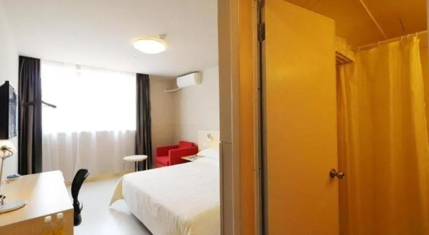 Bed in Jinjiang Inn Shanghai Minhang Zhuanqiao