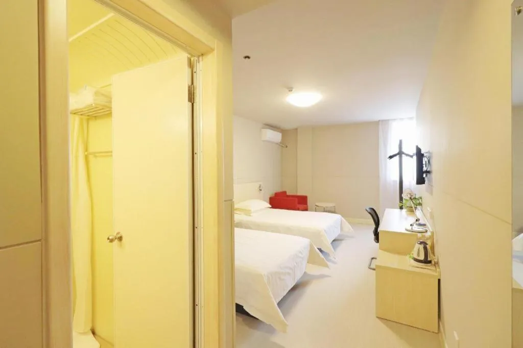 Bed in Jinjiang Inn Shanghai Minhang Zhuanqiao