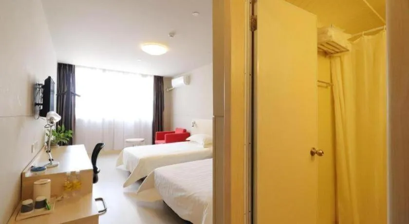 Bed in Jinjiang Inn Shanghai Minhang Zhuanqiao