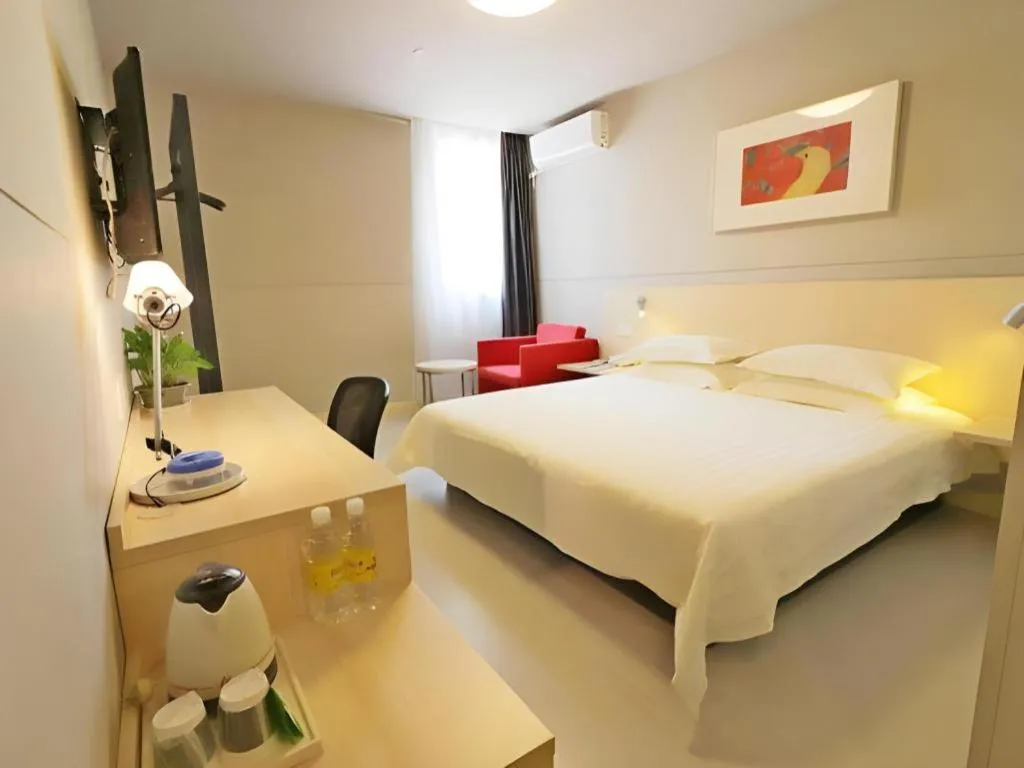 Bed in Jinjiang Inn Shanghai Minhang Zhuanqiao