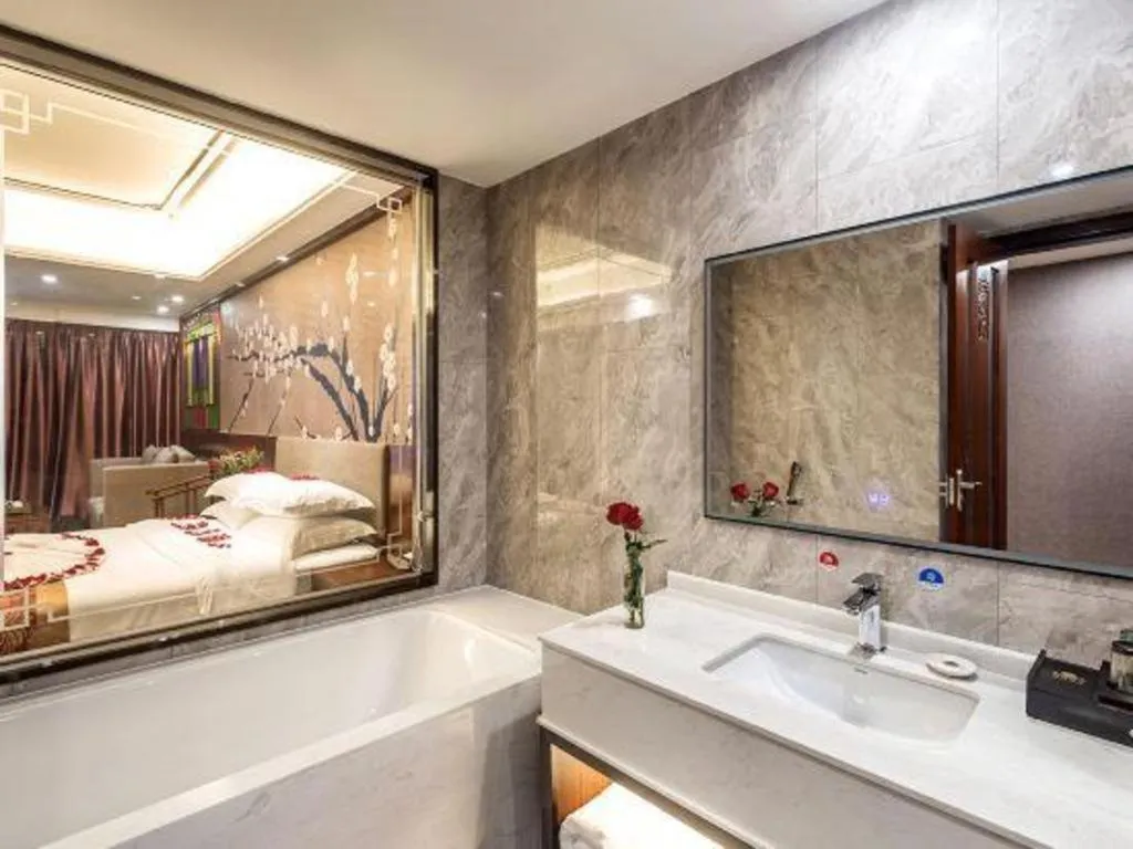 Bed in Nan Guo Hotel