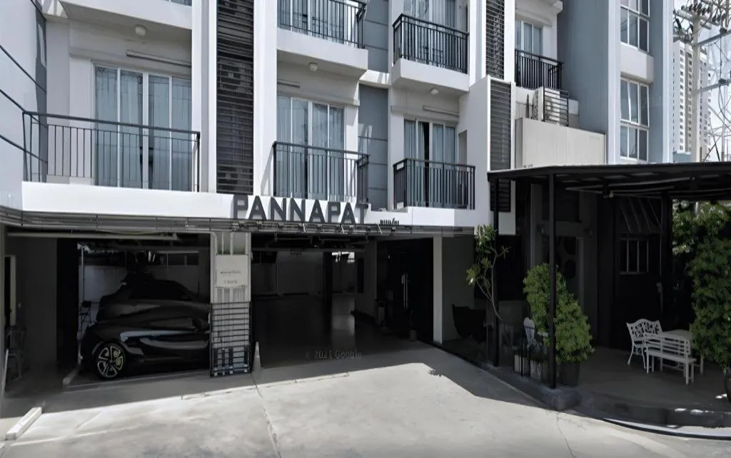 Pannapat Place