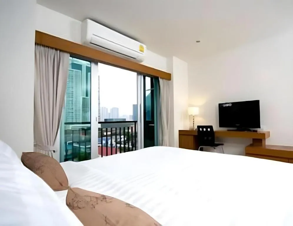 Bed in Pannapat Place