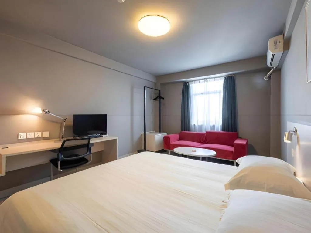 Bed in Magnotel Classic Shenyang General Hospital of Northern Theater Command