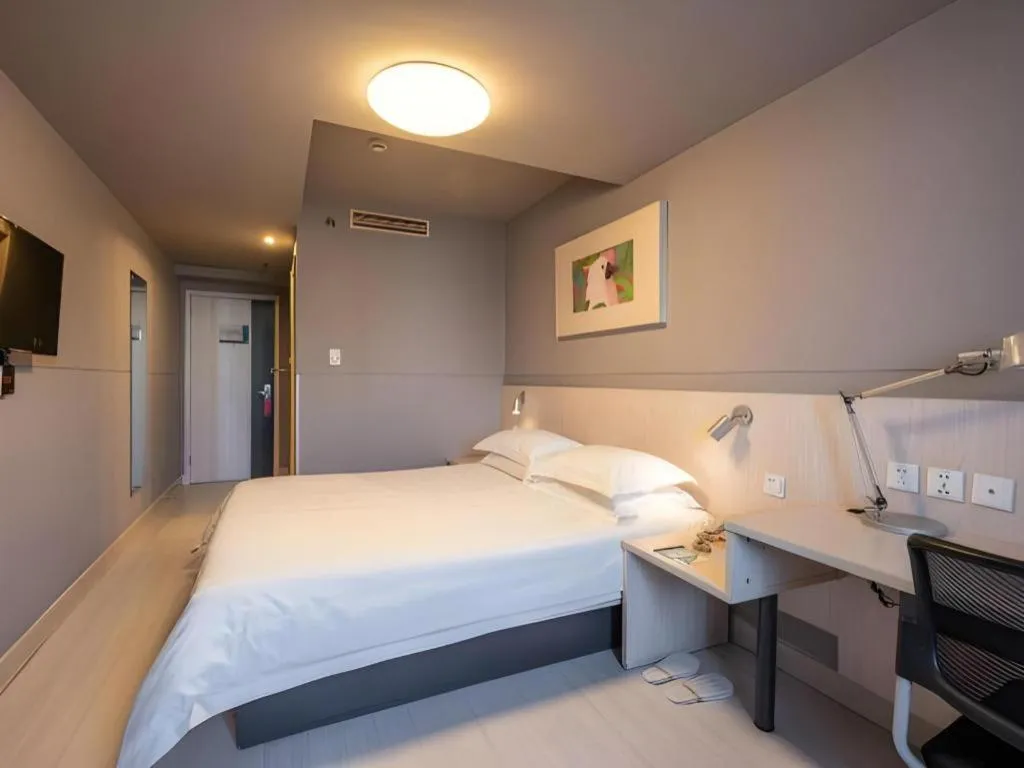 Bed in Magnotel Classic Shenyang General Hospital of Northern Theater Command