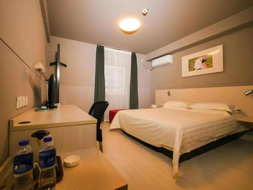 Bed in Magnotel Classic Shenyang General Hospital of Northern Theater Command