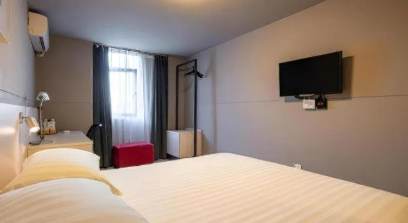 Bed in Magnotel Classic Shenyang General Hospital of Northern Theater Command