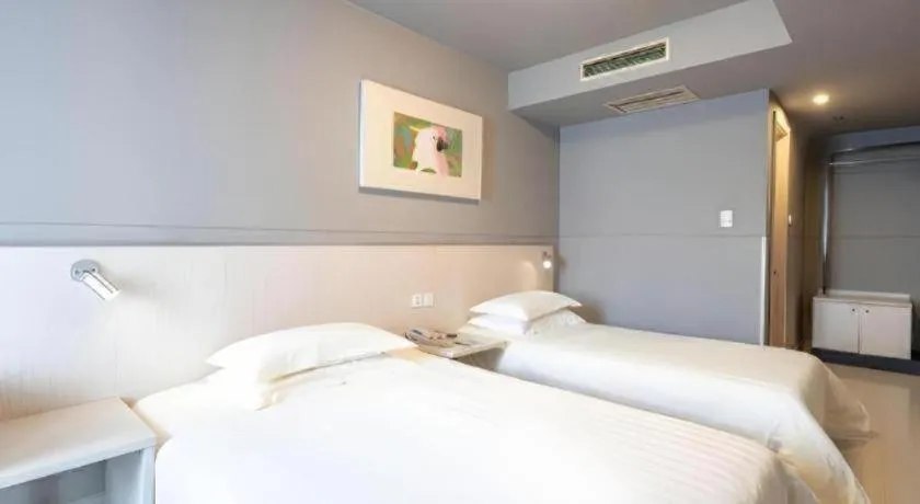 Bed in Magnotel Classic Shenyang General Hospital of Northern Theater Command