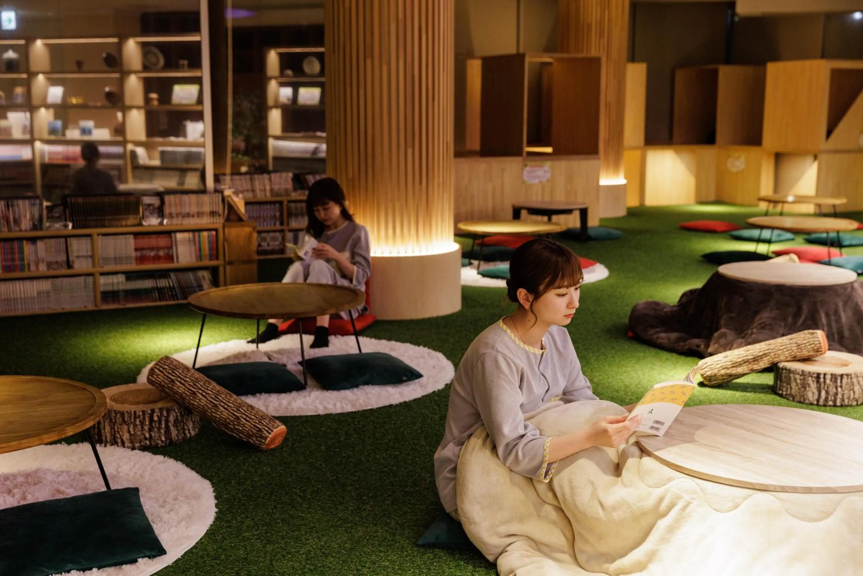 Library in Ashibetsu Onsen Starlight Hotel
