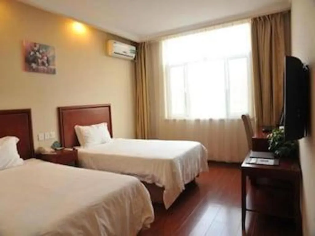 Bed in GreenTree Inn Shanghai Jiading Anting Motor City Express Hotel