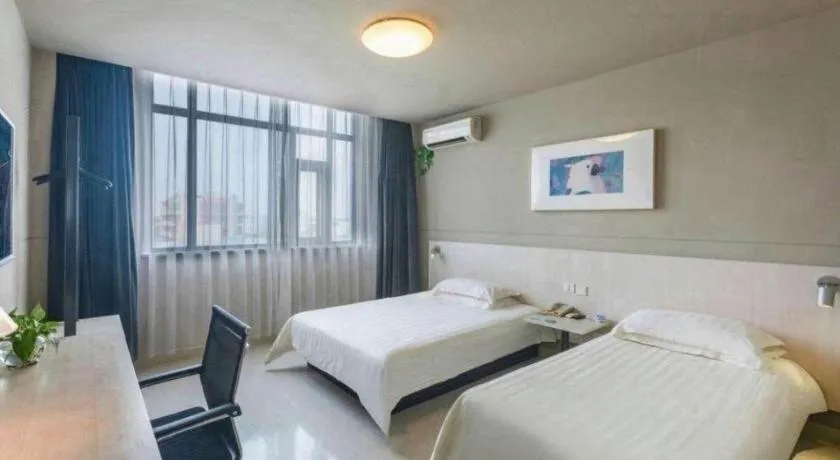 Bed in Jinjiang Inn Hangzhou Lin'an Qianwang Street